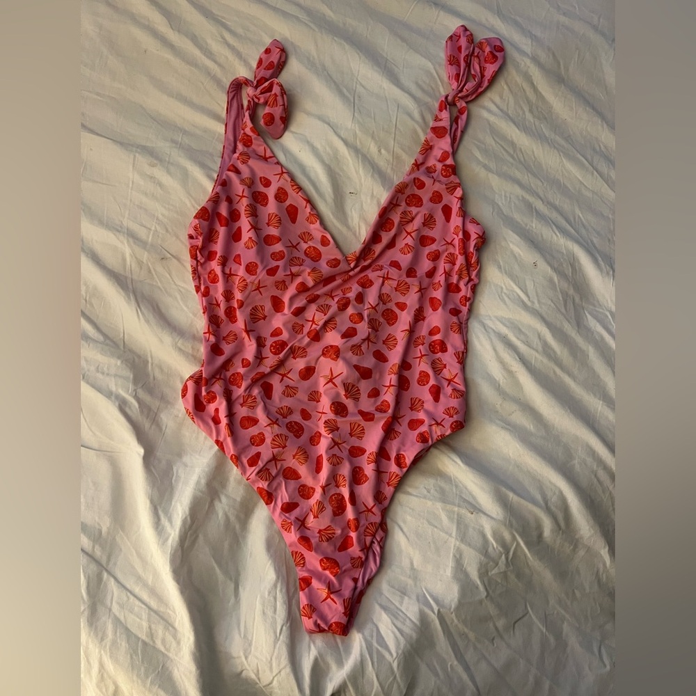 AQUA pink seashell women’s one piece
